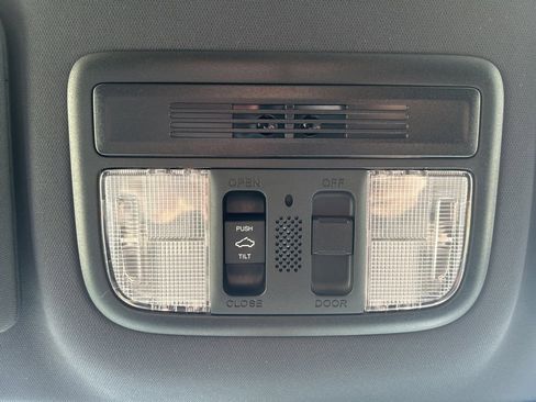 Used 2019 Honda Civic EX image 18