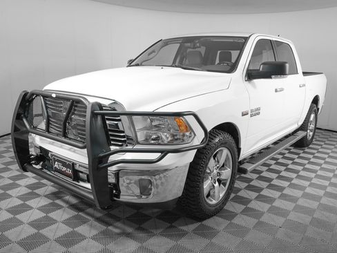 Used 2015 RAM 1500 Lone Star RWD image 8