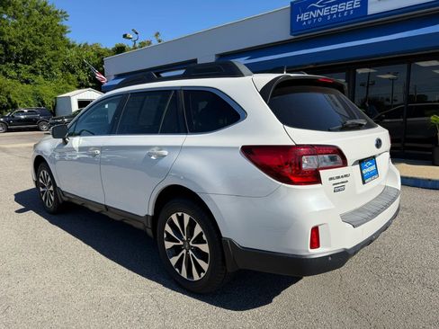 Used 2017 Subaru Outback 2.5i Limited AWD/4WD image 26
