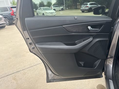 Used 2022 Acura MDX SH-AWD w/ Advance Package image 18