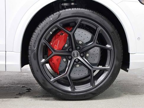 New 2026 Audi RS Q8 performance image 12