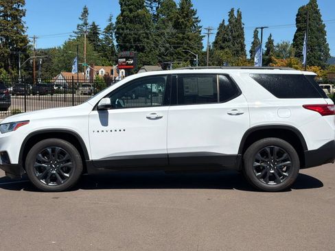 Used 2021 Chevrolet Traverse RS w/ LPO, Floor Liner Package AWD/4WD image 7