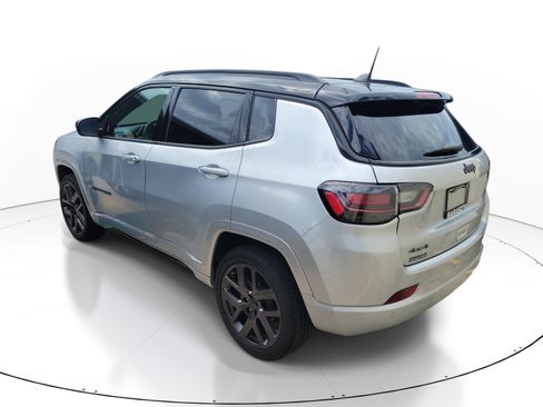 Used 2025 Jeep Compass Limited w/ High Altitude Package AWD/4WD image 5