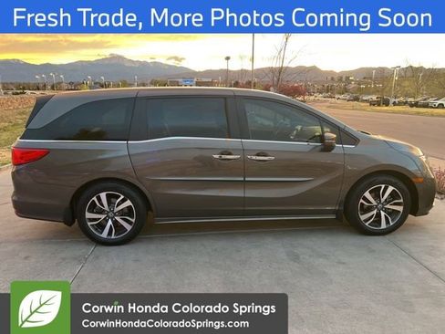 Used 2023 Honda Odyssey Touring image 2
