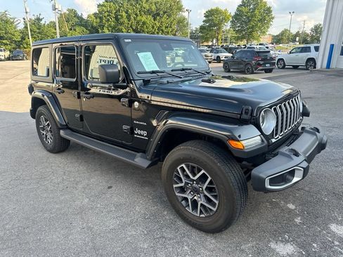 Used 2024 Jeep Wrangler Unlimited Sahara w/ Safety Group AWD/4WD image 2