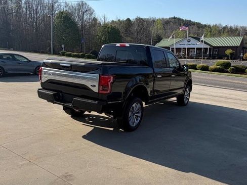 Used 2017 Ford F150 Platinum w/ Equipment Group 701A Luxury image 5