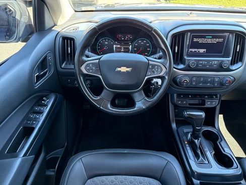 Used 2018 Chevrolet Colorado Z71 AWD/4WD image 29