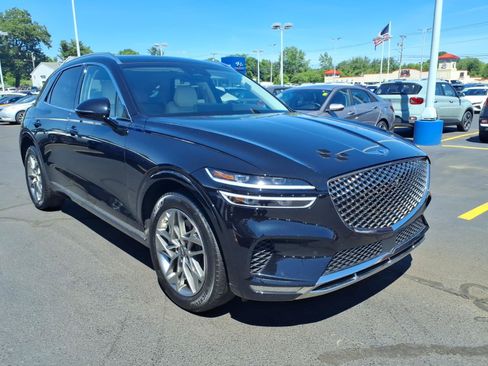 Used 2024 Genesis GV70 2.5T w/ Advanced Package AWD/4WD image 3