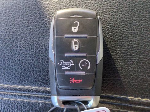 Used 2025 RAM 1500 Laramie image 36