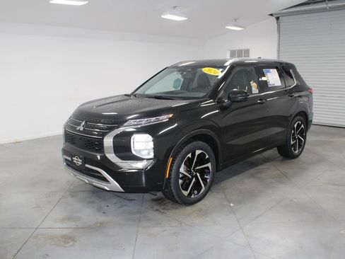 Used 2024 Mitsubishi Outlander SEL image 4