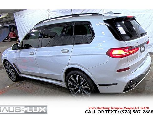 Used 2020 BMW X7 xDrive40i w/ M Sport Package AWD/4WD image 5