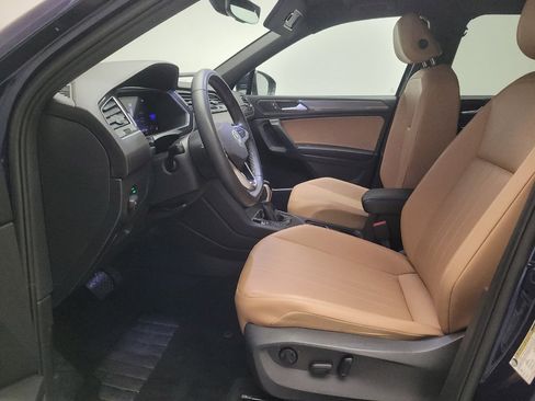 Used 2022 Volkswagen Tiguan SE FWD image 17