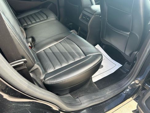 Used 2015 Ford Edge SEL w/ Canadian Comfort Package image 11