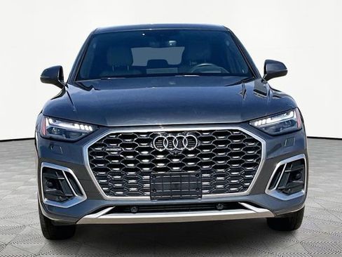 Used 2022 Audi Q5 2.0T Prestige w/ Prestige Package image 3