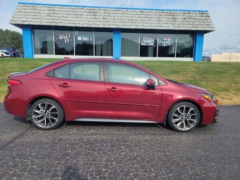 Used 2022 Toyota Corolla SE image 4