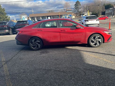 Certified 2024 Hyundai Elantra Limited image 6