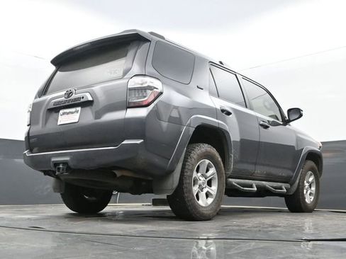 Used 2019 Toyota 4Runner SR5 Premium image 11