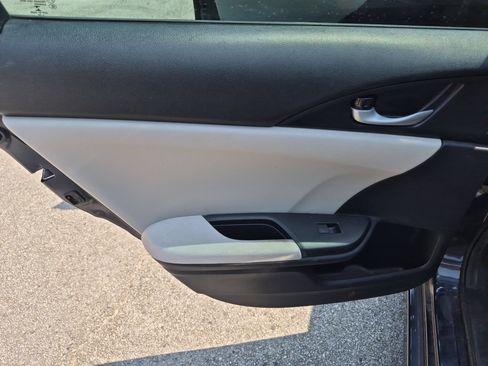 Certified 2020 Honda Insight EX image 13