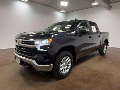 Used 2023 Chevrolet Silverado 1500 LT image 40