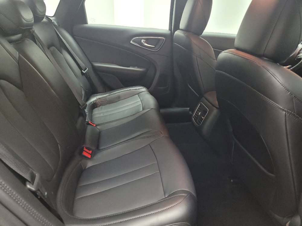 Used 2015 Chrysler 200 C w/ Navigation & Sound Group I FWD image 19