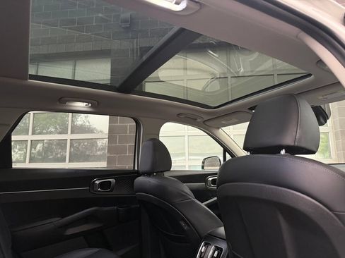 Used 2025 Kia Sorento EX w/ EX Panoramic Sunroof Package AWD/4WD image 44