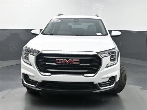 Used 2023 GMC Terrain SLE w/ Driver Convenience Package image 37