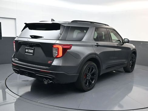 Used 2020 Ford Explorer ST w/ ST Street Pack image 3