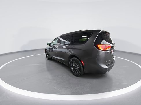 Certified 2020 Chrysler Pacifica Touring-L w/ Advanced Safetytec Group AWD/4WD image 2