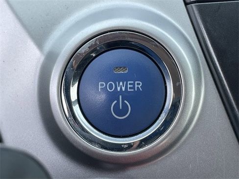 Used 2013 Toyota Prius V Five image 22
