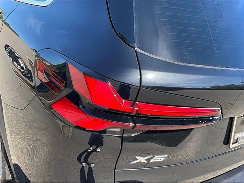 New 2026 BMW X5 xDrive40i w/ Climate Comfort Package image 14