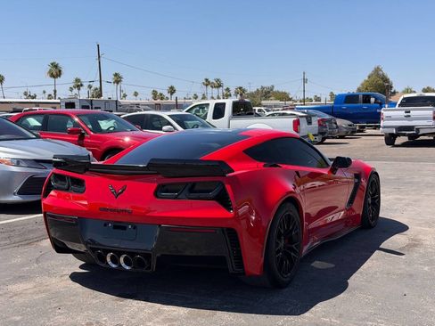 Used 2015 Chevrolet Corvette Z06 w/ 3LZ Preferred Equipment Group RWD image 14