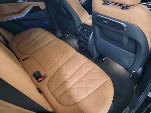 Used 2025 BMW X5 sDrive40i w/ M Sport Package RWD image 16