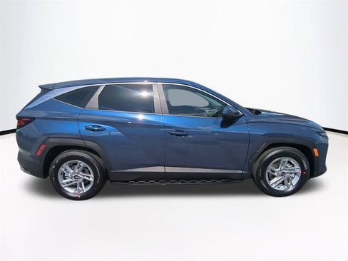 New 2026 Hyundai Tucson SE image 4