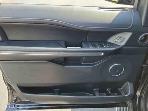 Used 2021 Ford Expedition XLT image 23