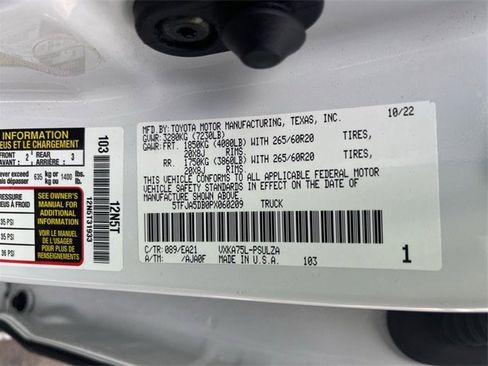 Used 2023 Toyota Tundra Limited image 33