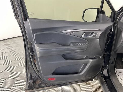 Used 2022 Honda Pilot Special Edition image 12