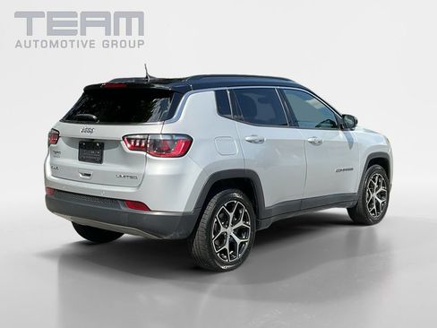 Used 2024 Jeep Compass Limited AWD/4WD image 7