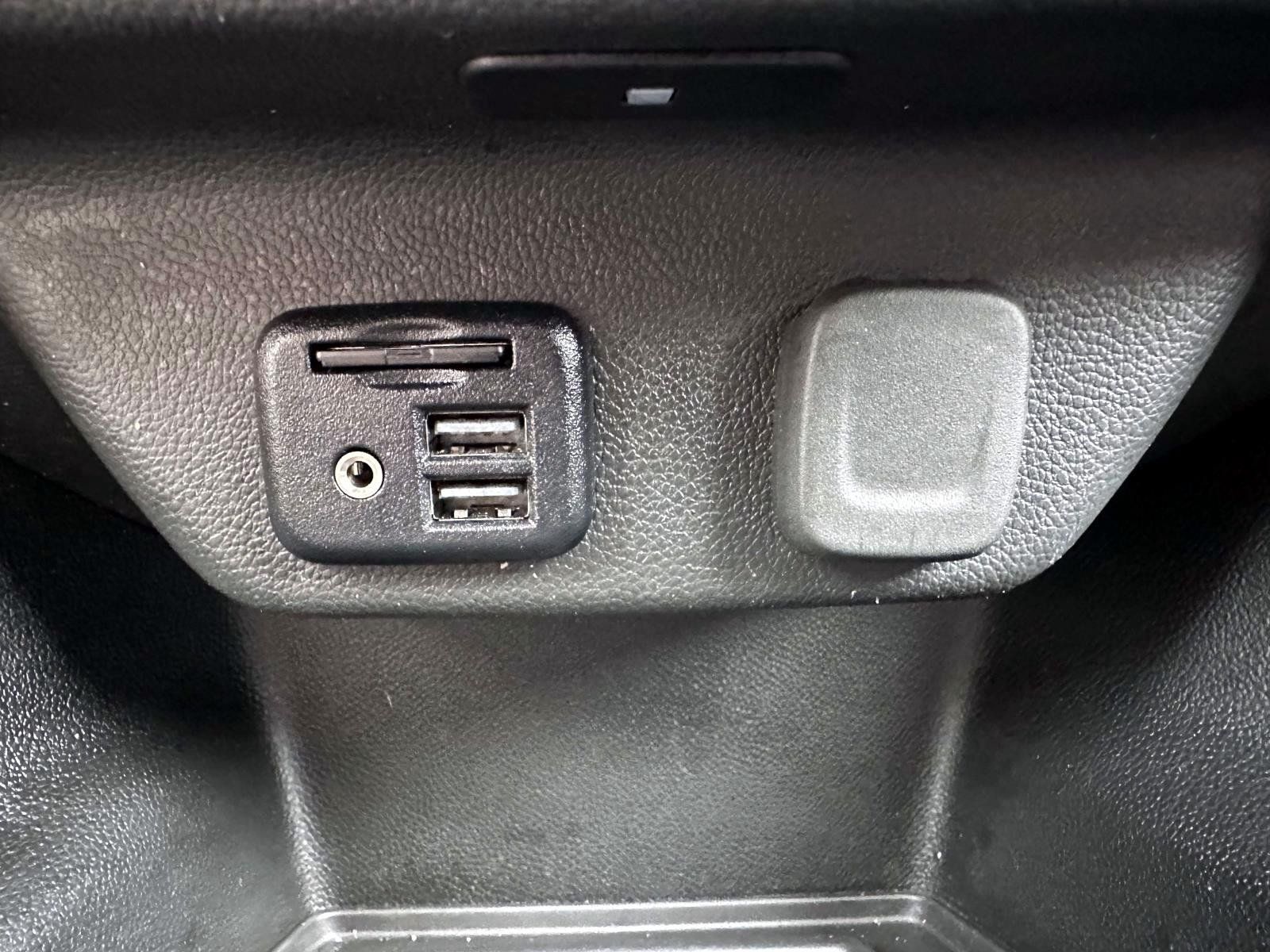 Used 2023 Chevrolet Traverse RS AWD/4WD image 24