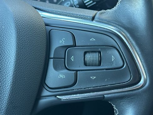 Used 2023 Buick Encore GX Select w/ Sport Touring Package image 32