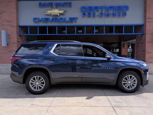 Used 2023 Chevrolet Traverse LT AWD/4WD image 9