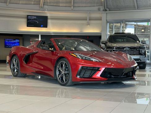 Used 2022 Chevrolet Corvette Stingray Premium Conv w/ 3LT RWD image 2