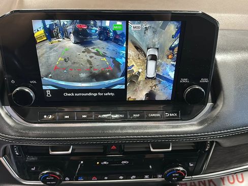 Used 2021 Nissan Rogue SL w/ Premium Package image 11