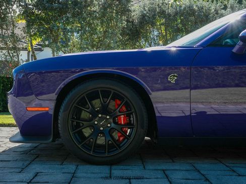 Used 2016 Dodge Challenger SRT Hellcat image 4