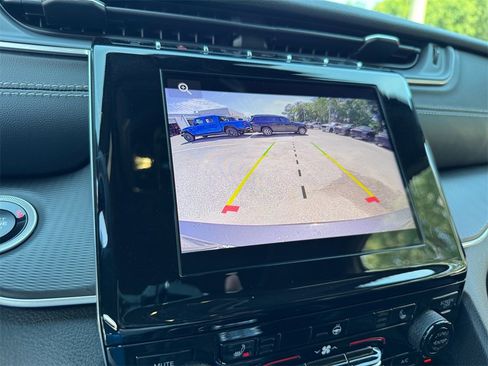 New 2025 Jeep Grand Cherokee L Laredo w/ Luxury Tech Group I image 30