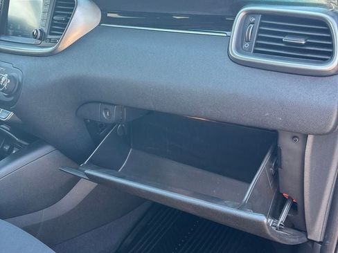 Used 2019 Kia Sorento AWD w/ LX Convenience Package image 32