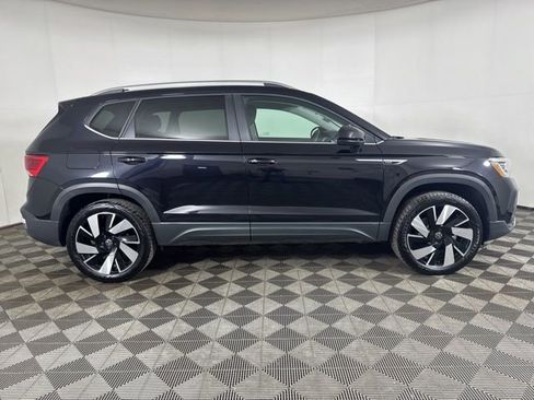 Used 2024 Volkswagen Taos SEL image 2