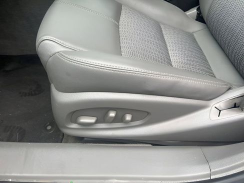 Used 2018 Chevrolet Impala LT w/ Sunroof and Spoiler Package image 23