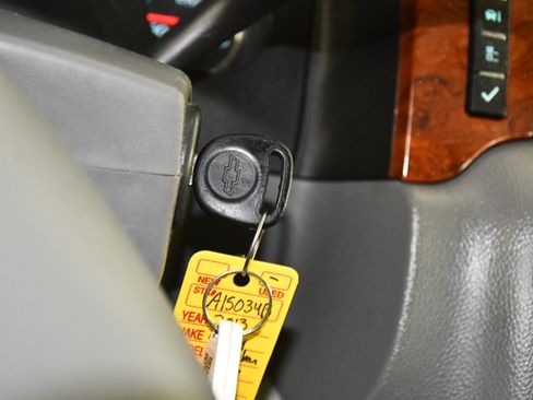 Used 2013 Chevrolet Suburban LTZ image 24