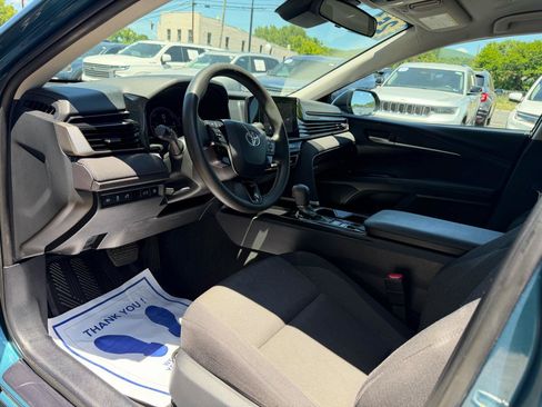 Used 2025 Toyota Camry LE FWD image 10