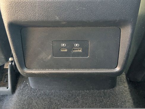 Used 2023 Nissan Rogue SV image 15